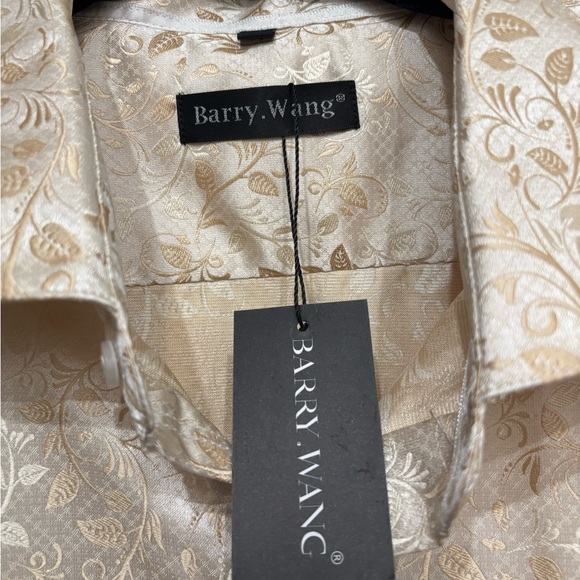 Men's Cream Floral Jacquard Dress Shirt - Picture 2 of 3
